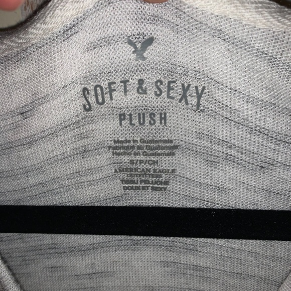 AE Soft and Sexy Marbled Grey Pullover - Picture 4 of 6